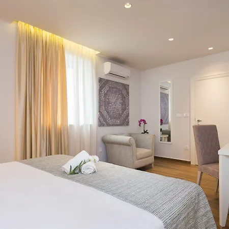 Balatura The Fine Split