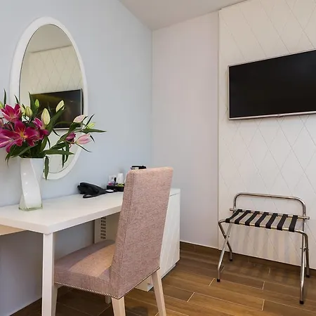 Balatura The Fine Split