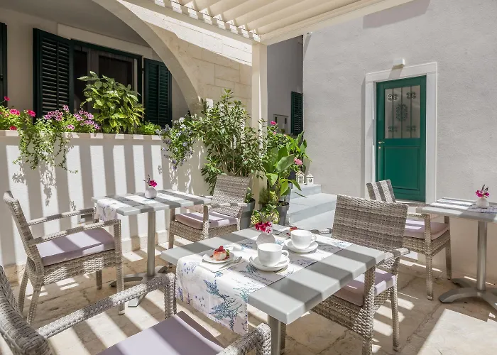 לינה וארוחת בוקר Balatura The Fine