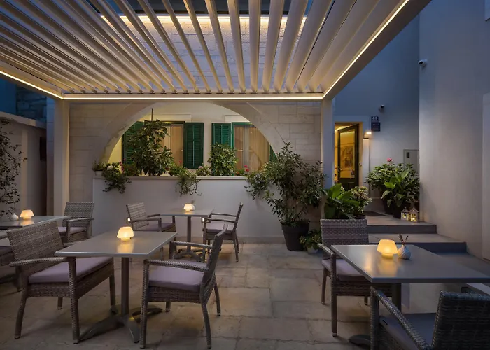 לינה וארוחת בוקר Balatura The Fine