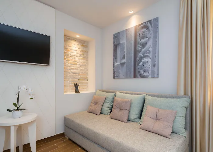 לינה וארוחת בוקר Balatura The Fine