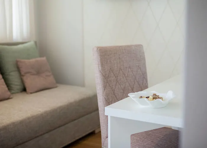 לינה וארוחת בוקר Balatura The Fine