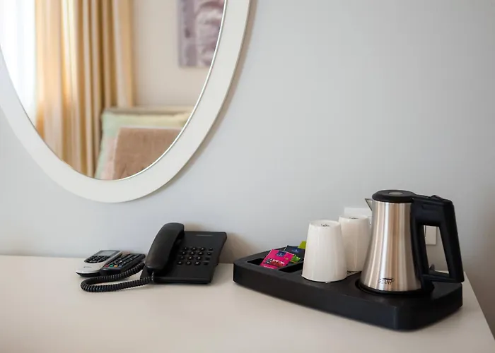 לינה וארוחת בוקר Balatura The Fine 4*