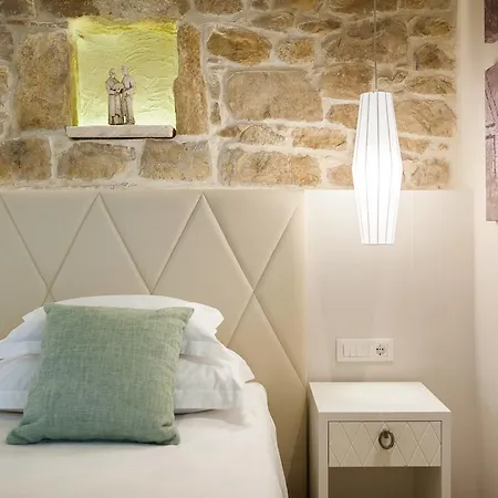 Balatura The Fine Bed and breakfast 4*